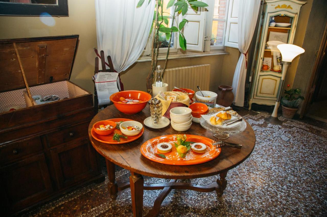 B&B La Romea Lucca Bagian luar foto
